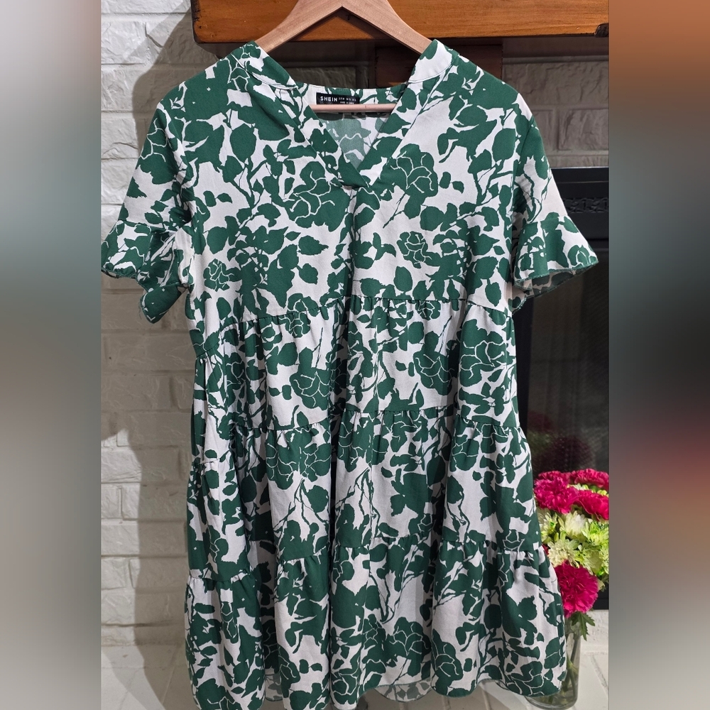 SHEIN Green & White Floral mini dress EXCELLENT CONDITION!